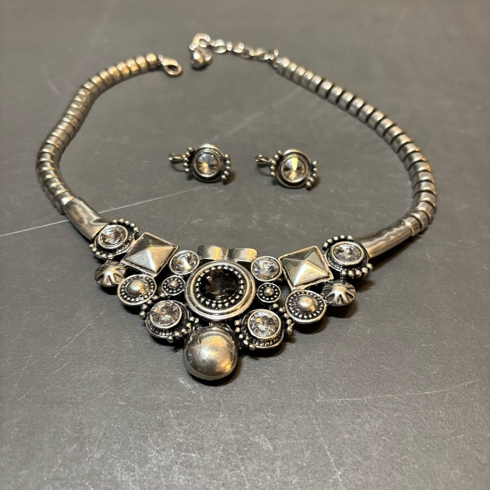 Unique Silver and stones Necklace and Earring Set